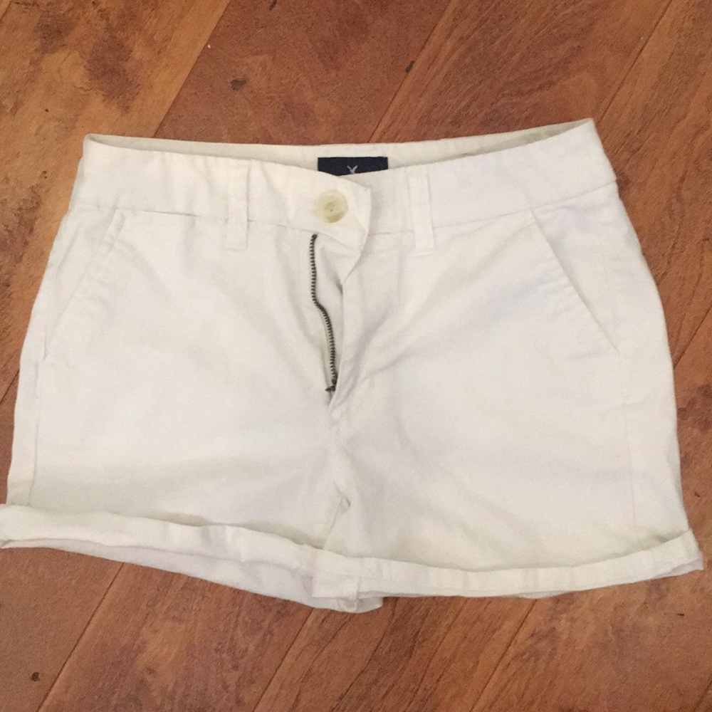 American Eagle white shorts